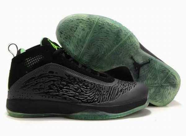 jordan fille foot locker